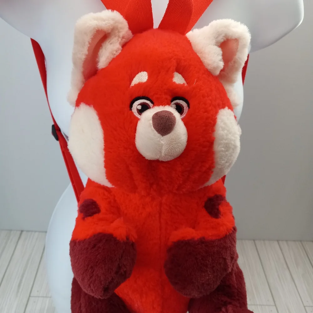 Disney Pixar Turning Red Panda Mei Lee Exclusive Plush Backpack